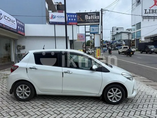 Toyota Vitz 2020 photo 2
