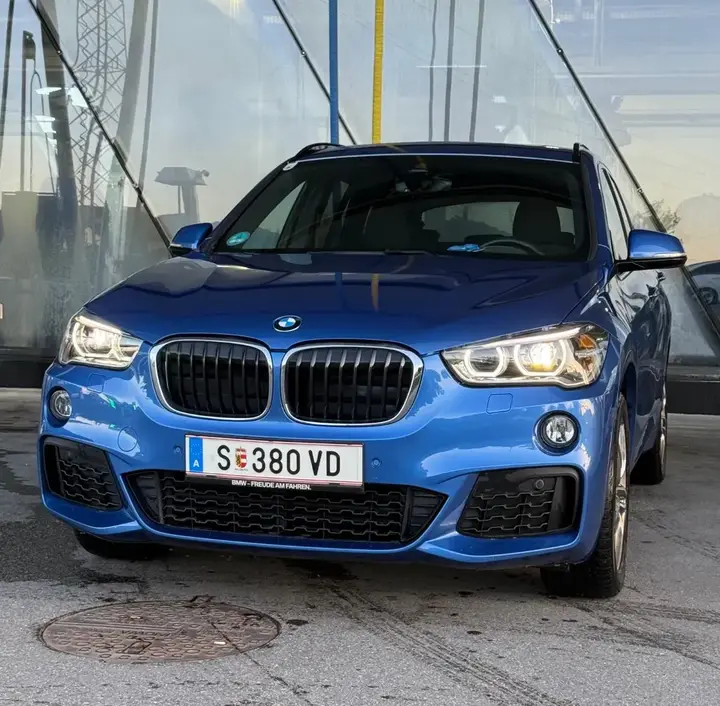 BMW Ix1