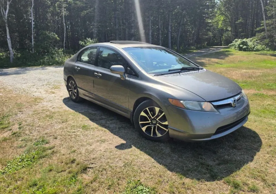 Honda Civic 2010 photo 2