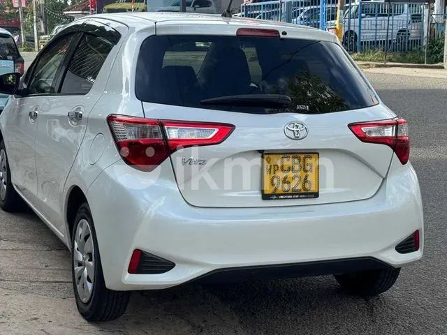 Toyota Vitz 2019 photo 2