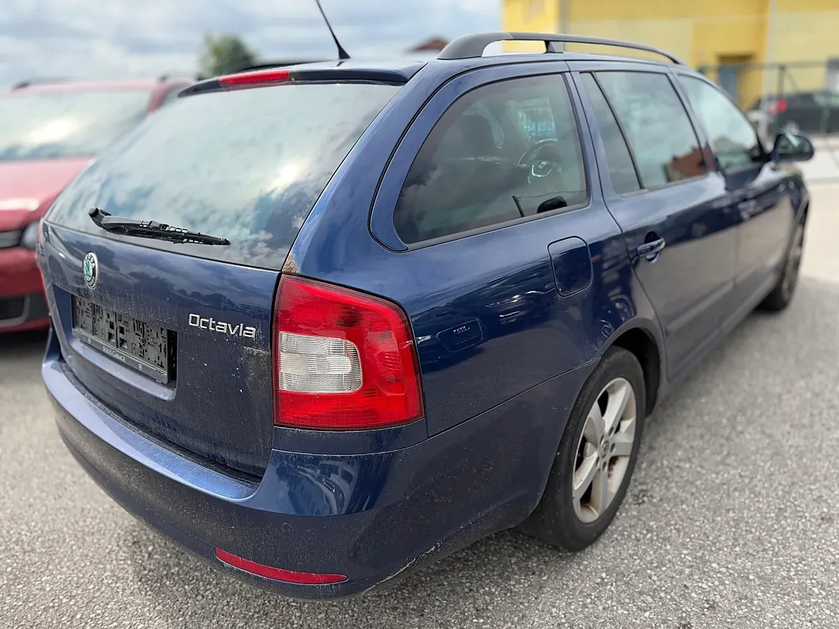 Skoda Octavia 2012 photo 3
