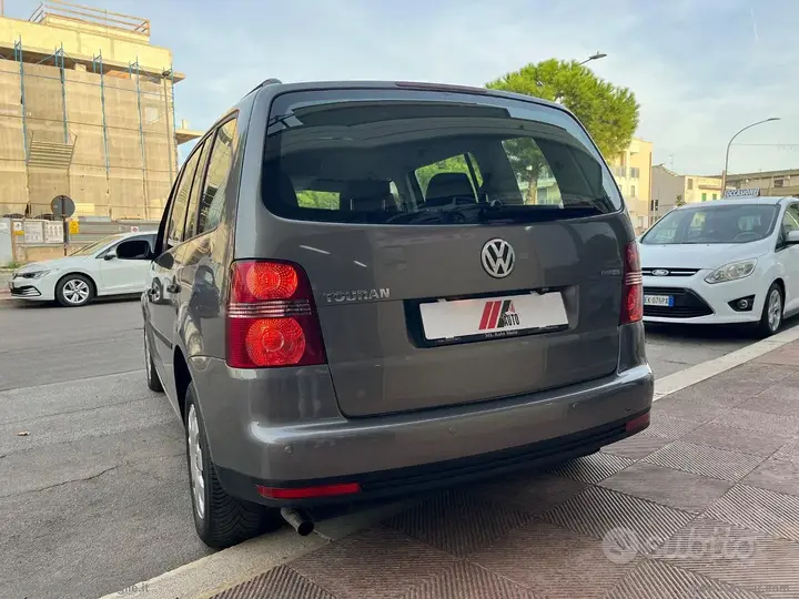 Volkswagen Touran 2008 photo 5