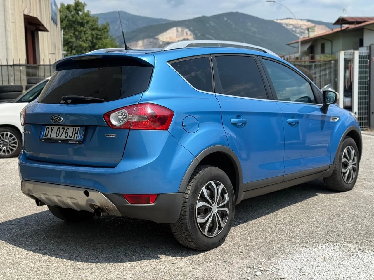 Ford Kuga 2010 photo 5