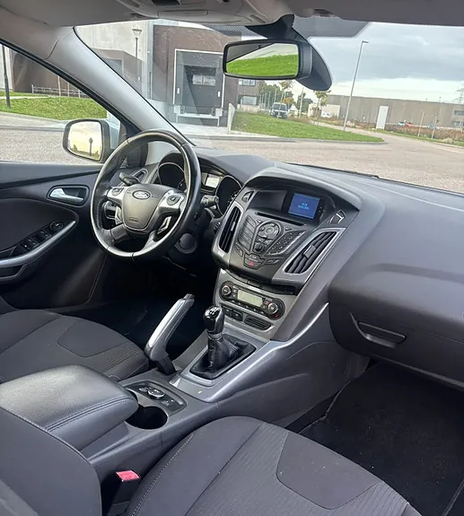 Ford Focus 2011 photo 5