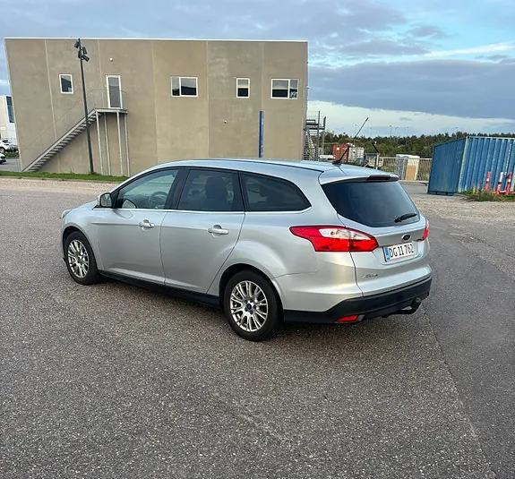 Ford Focus 2011 photo 4