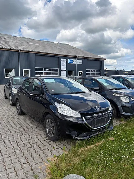 Peugeot 208