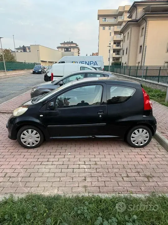 Peugeot 107 2008 photo 4