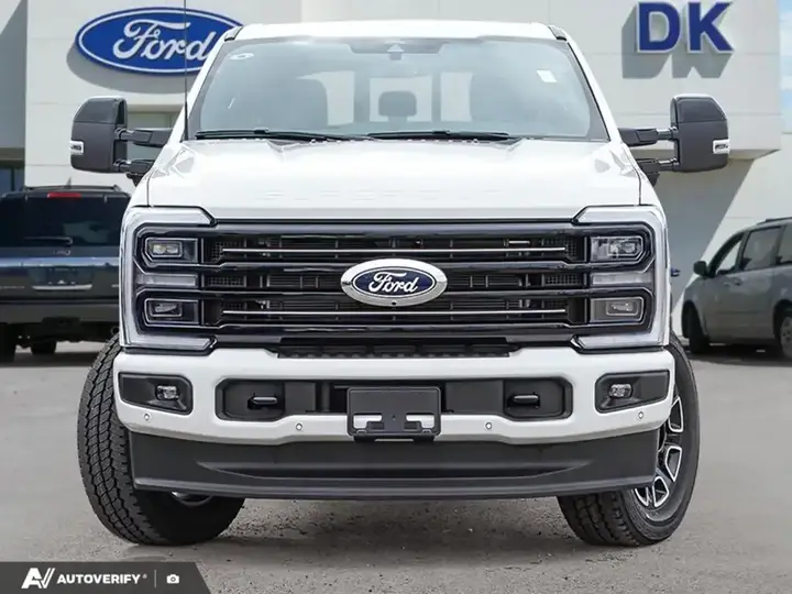 Ford F-350 Super Duty 2027 photo 2