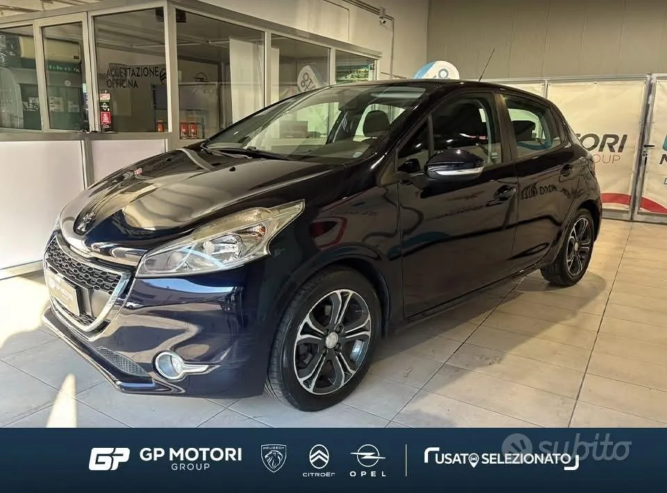 Peugeot 208 2015 photo 2