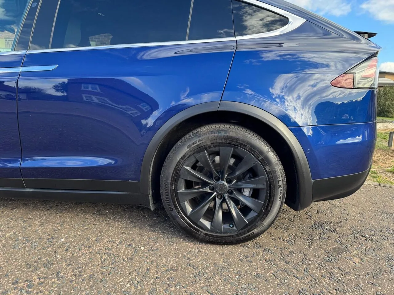Tesla Model X 2016 photo 5