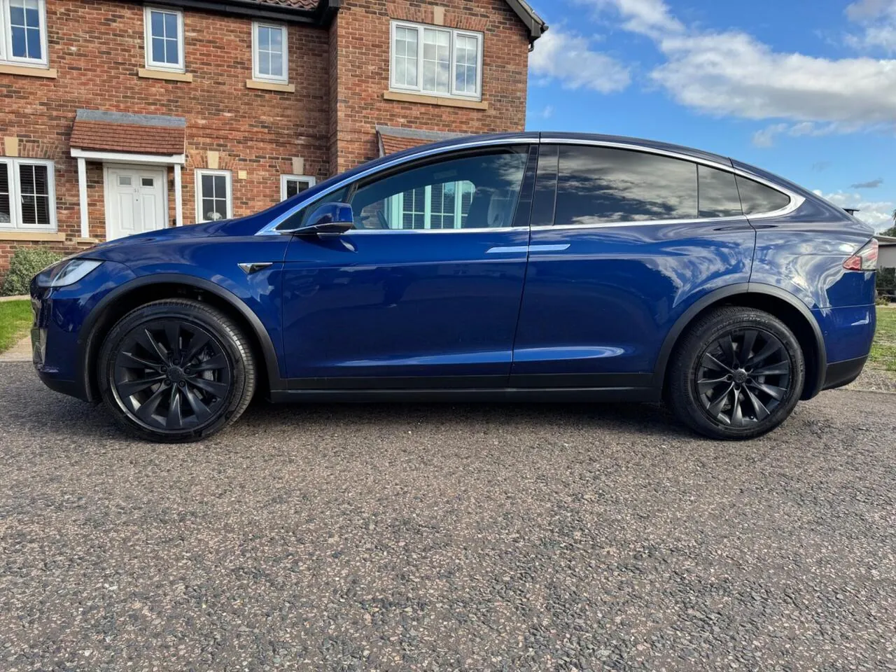 Tesla Model X 2016 photo 4