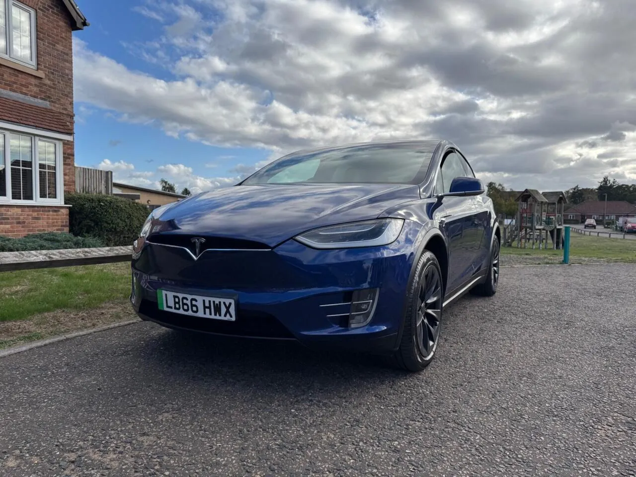 Tesla Model X 2016 photo 2