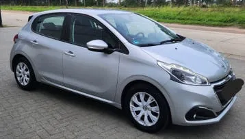 Peugeot 208 2017 photo 3