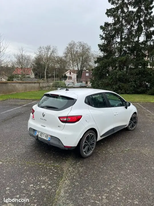 Renault Clio 2013 photo 3