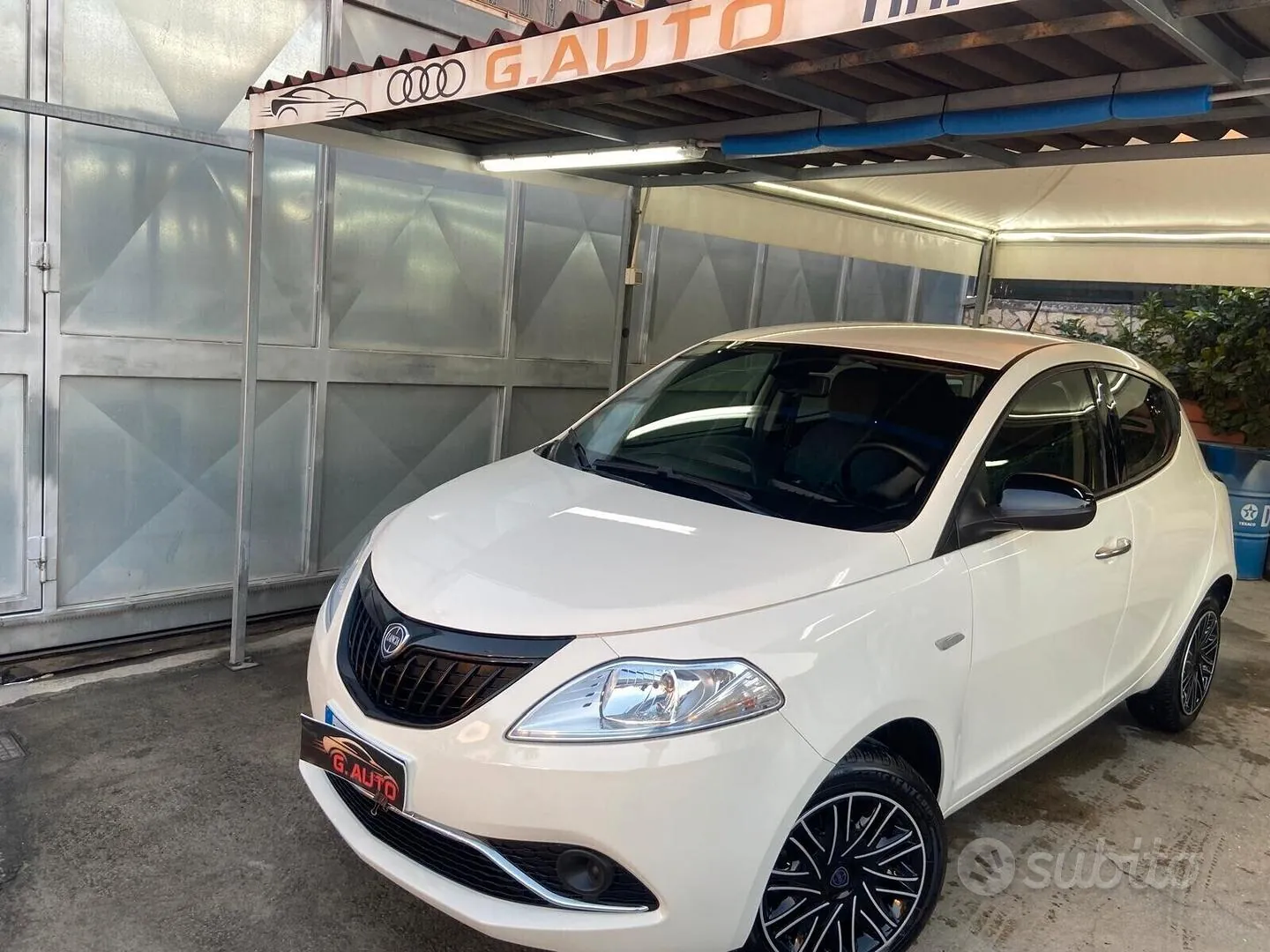 Lancia Ypsilon