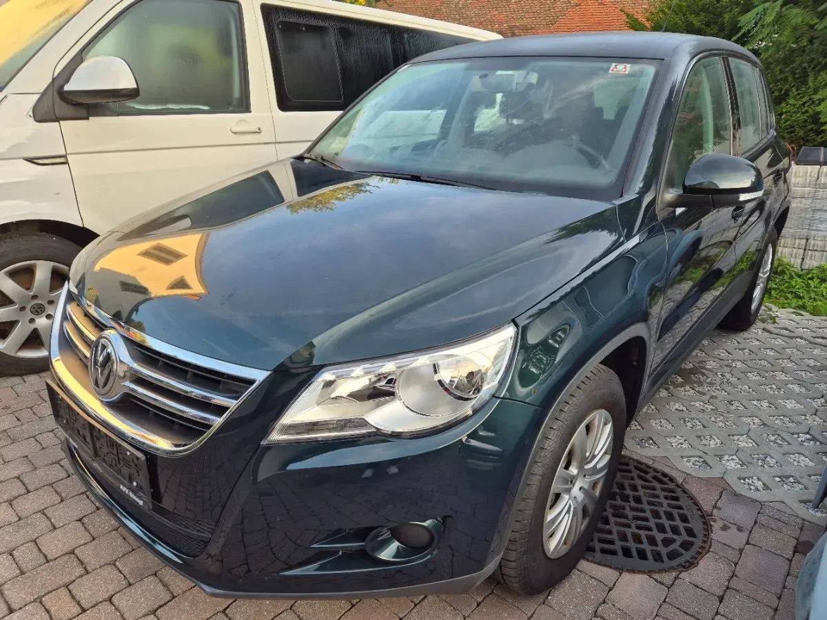Volkswagen Tiguan 2010 photo 2