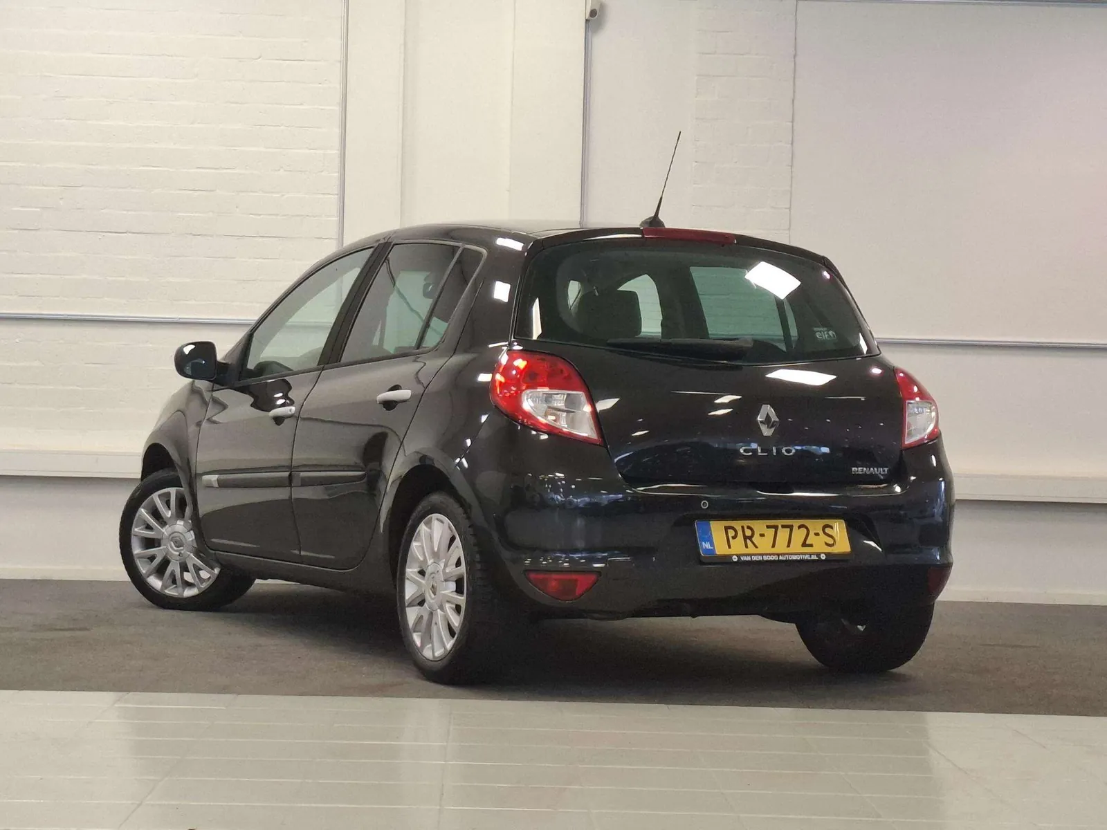 Renault Clio 2010 photo 5