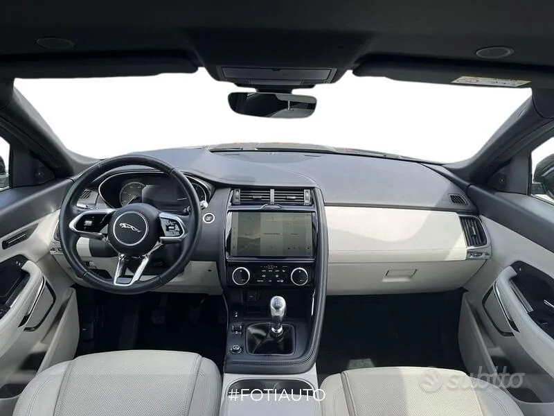 Jaguar E-Pace 2021 photo 4