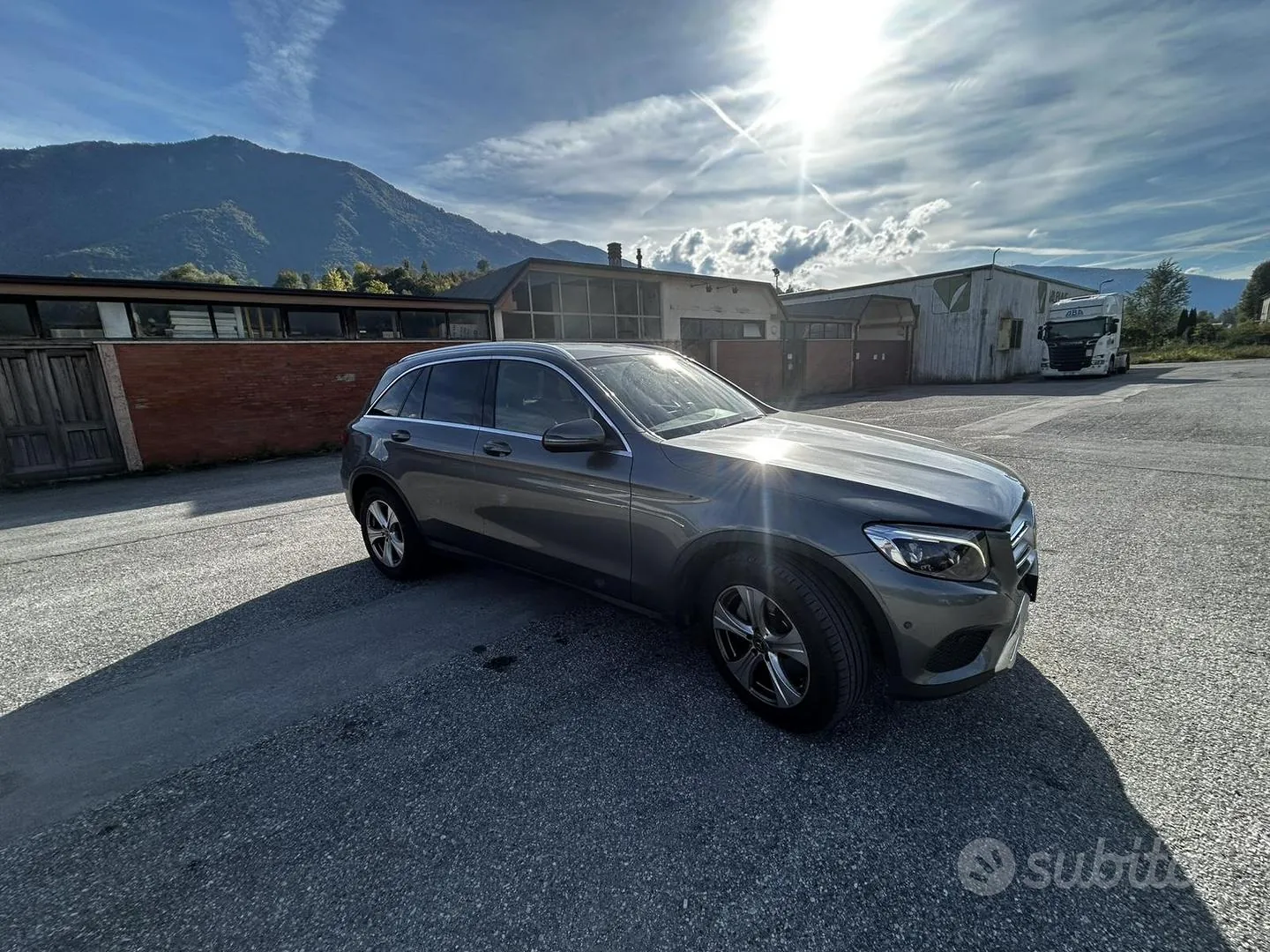 Mercedes-Benz Glc 2018 photo 2