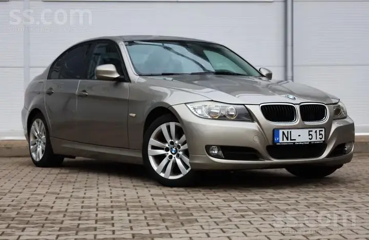 BMW 318 2009 photo 3