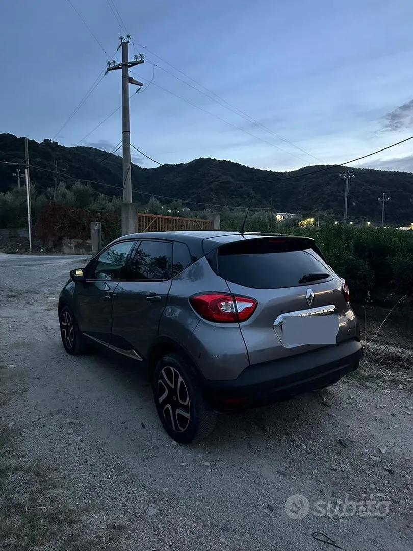 Renault Captur 2017 photo 2