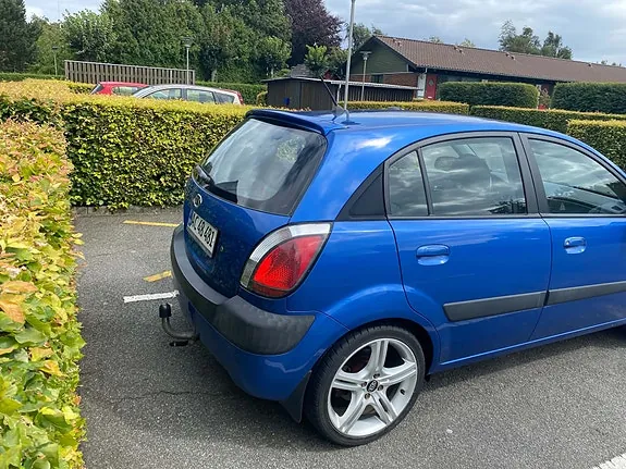 Kia Rio 2006 photo 2