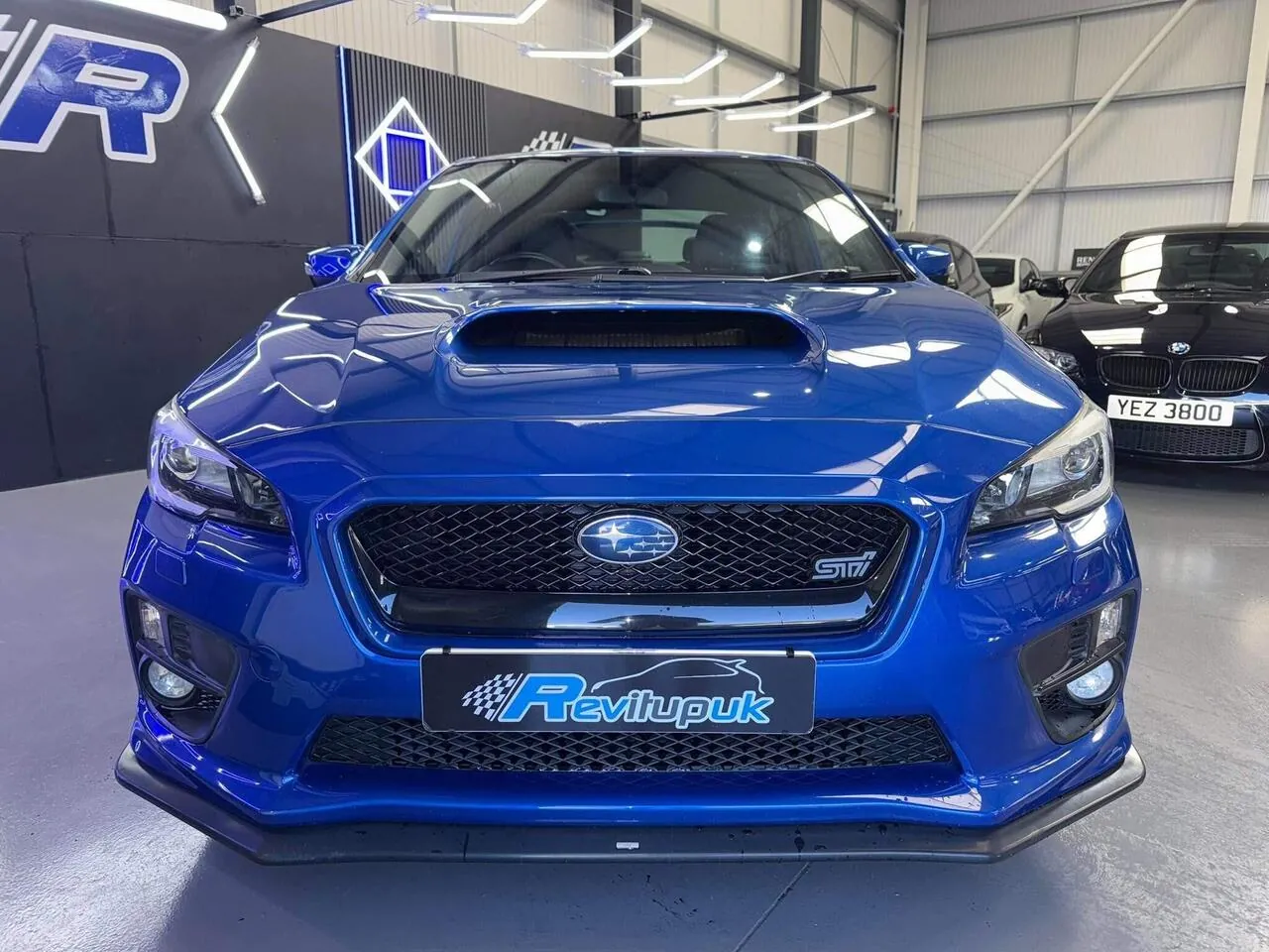Subaru Wrx Sti 2014 photo 2