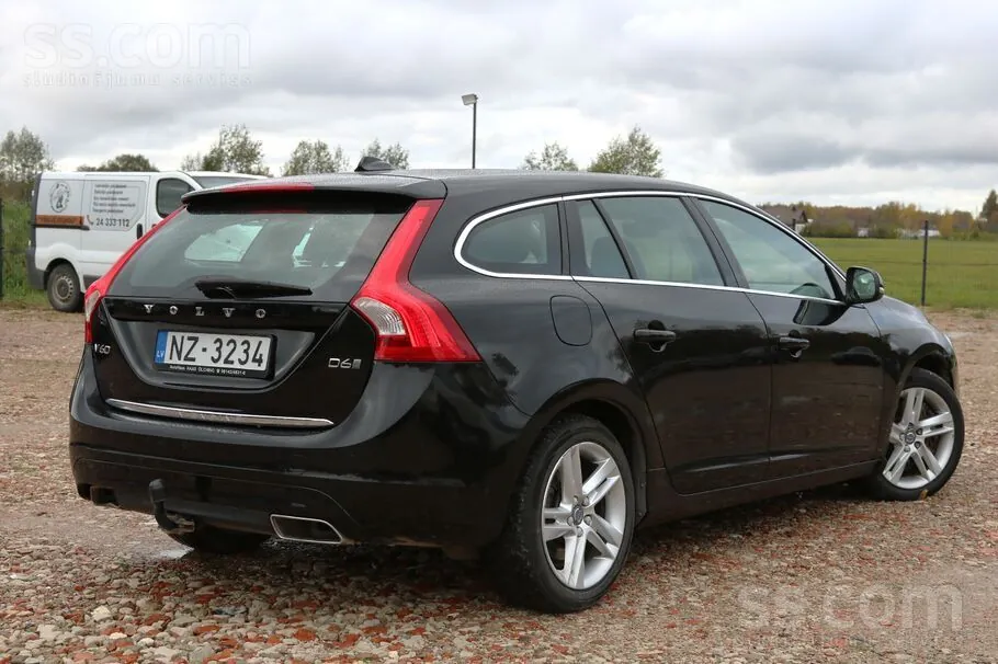 Volvo V60 2015 photo 4