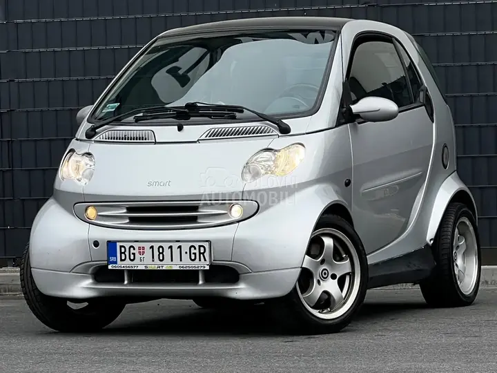 Smart Fortwo 2002 photo 2