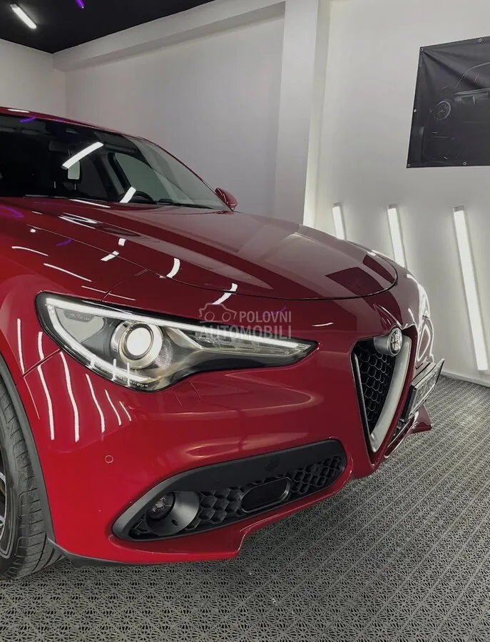Alfa Romeo Stelvio 2021 photo 4