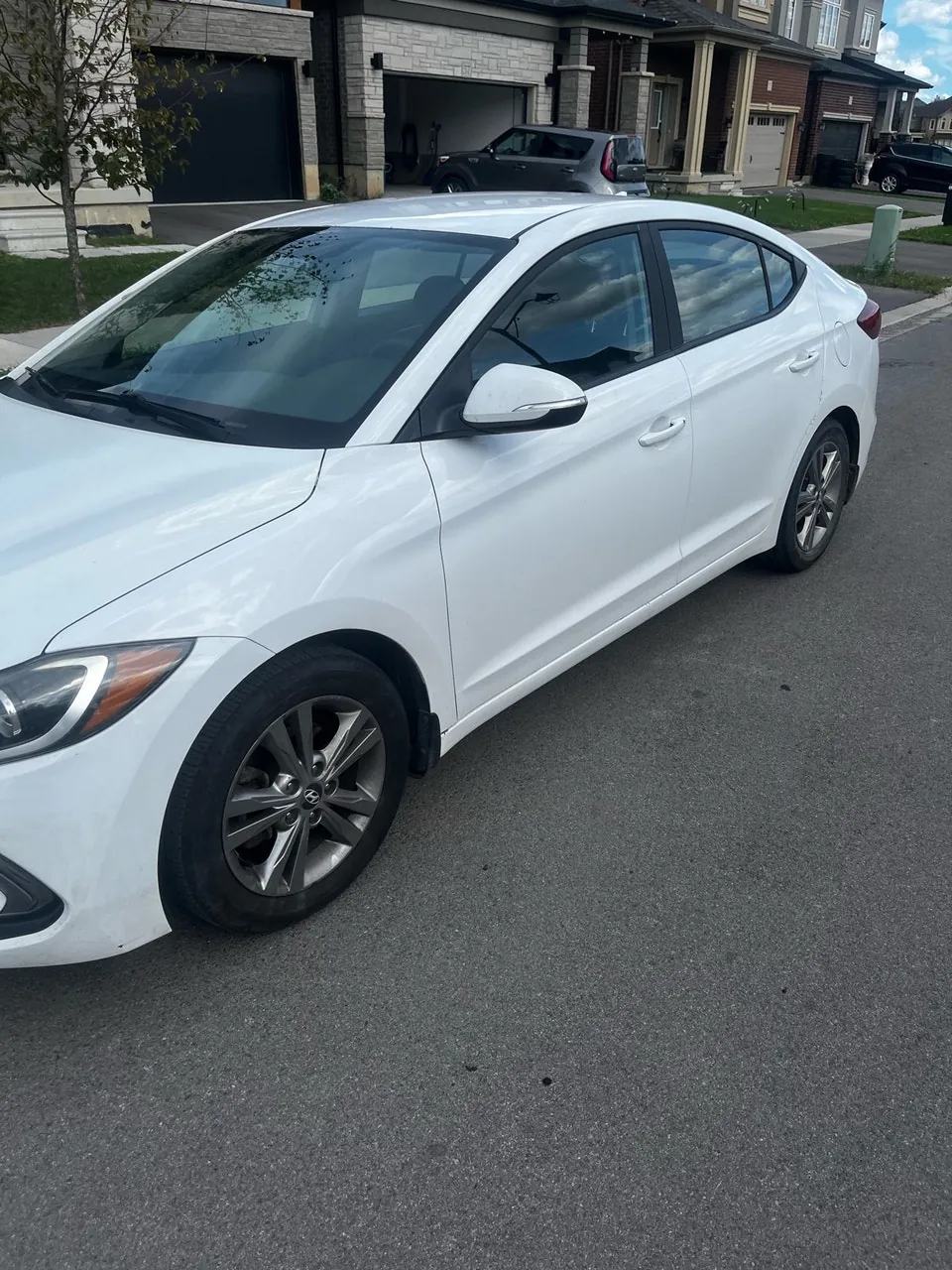 Hyundai Elantra 2017 photo 2
