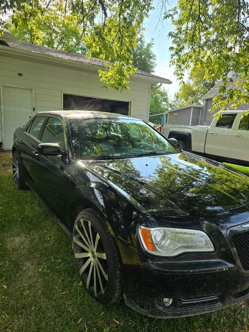 Chrysler 300 2012 photo 3