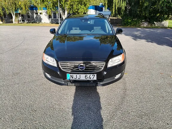 Volvo V70 2014 photo 2