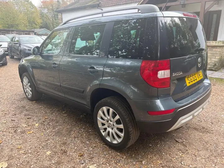 Skoda Yeti 2015 photo 4