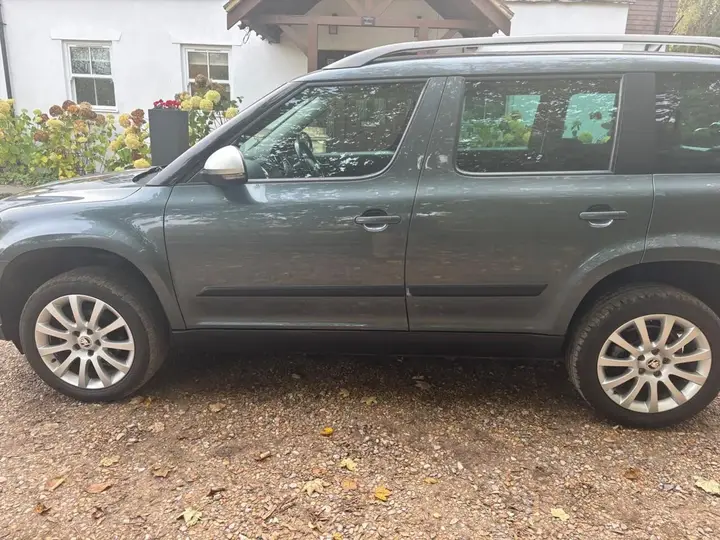 Skoda Yeti 2015 photo 5