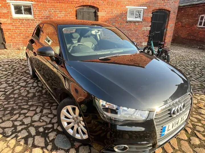 Audi A1 2014 photo 2