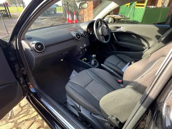 Audi A1 2014 photo 4