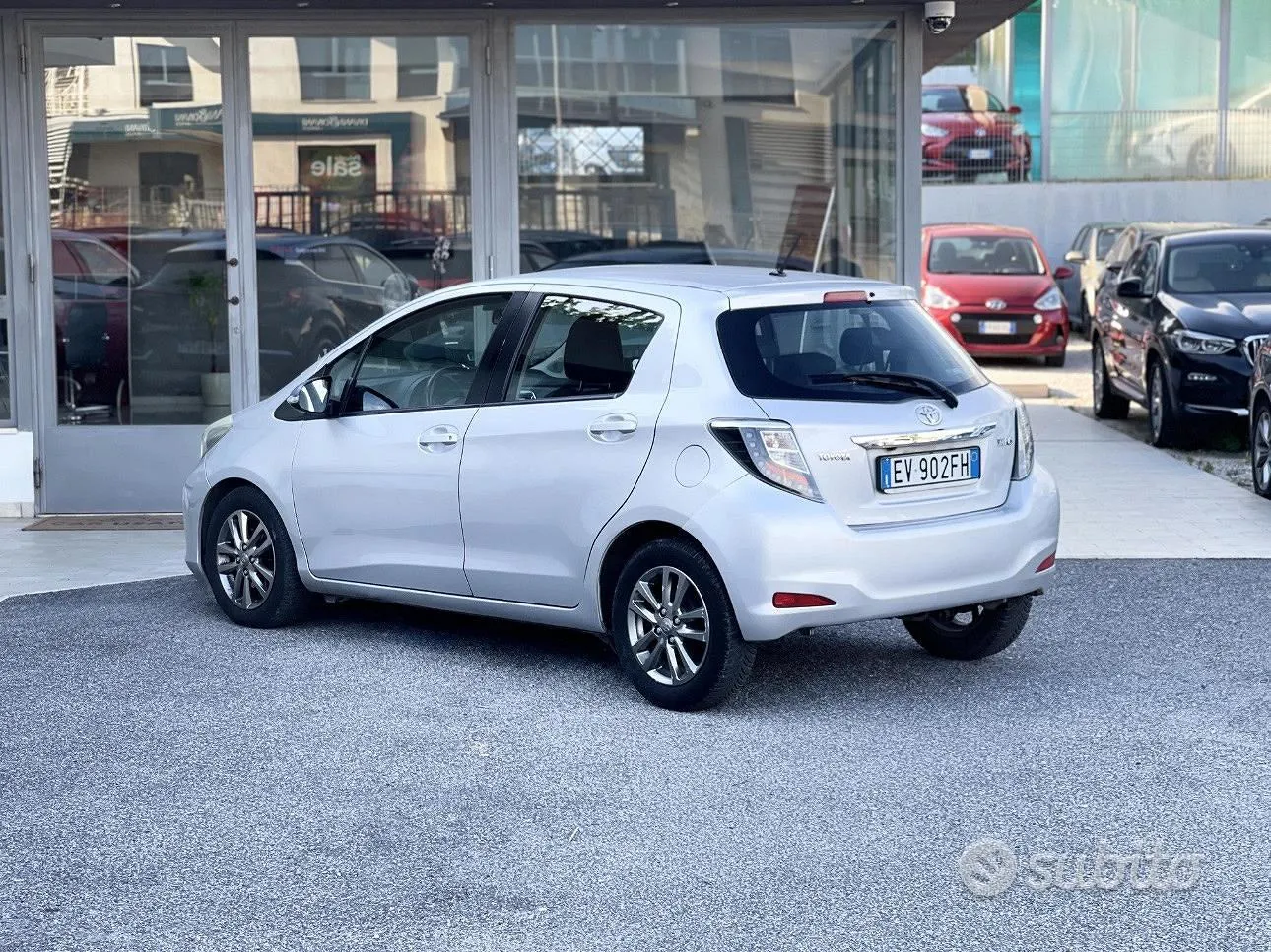 Toyota Yaris 2014 photo 4