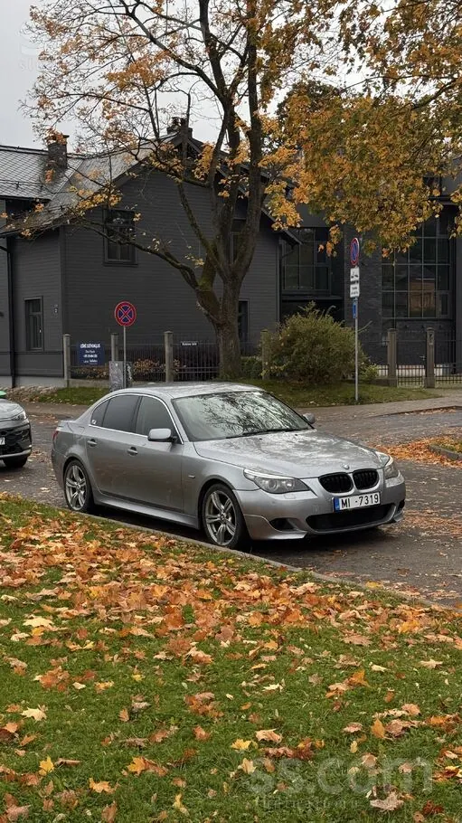 BMW E60 2003 photo 2