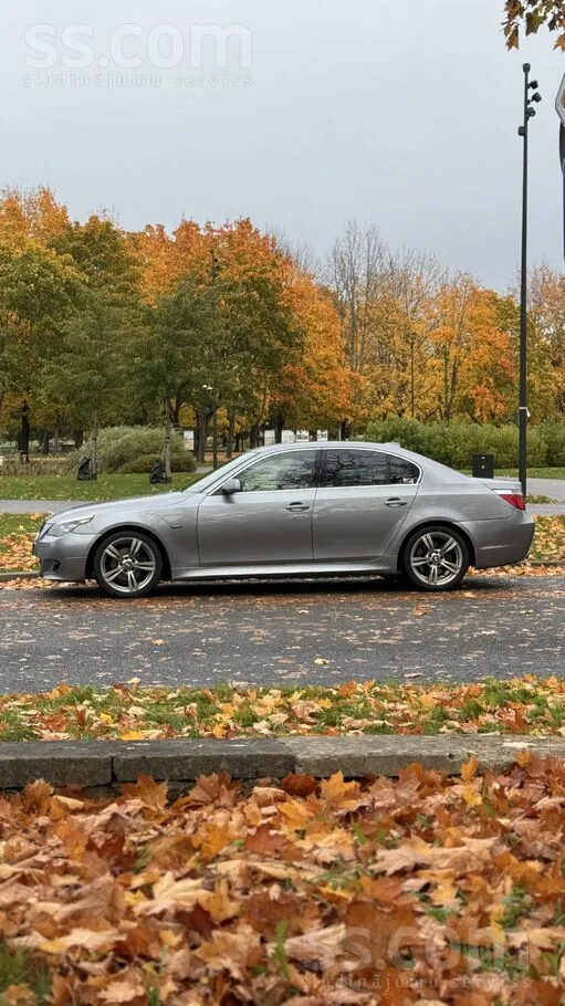 BMW E60 2003 photo 3
