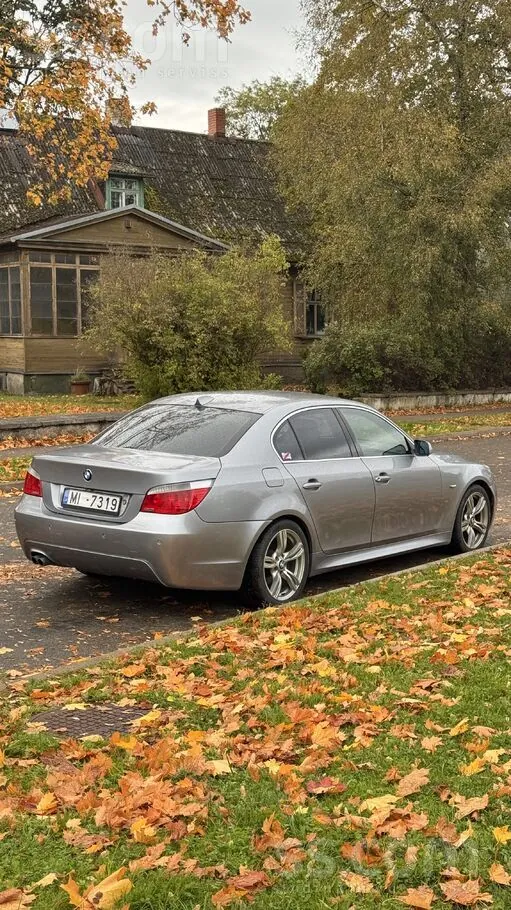 BMW E60 2003 photo 5