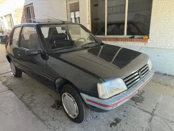 Peugeot 205