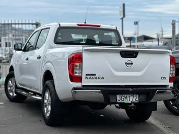 Nissan Navara 2015 photo 5