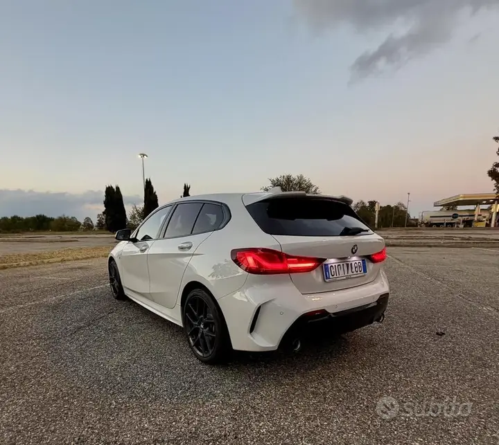 BMW 1 Series 2023 photo 3