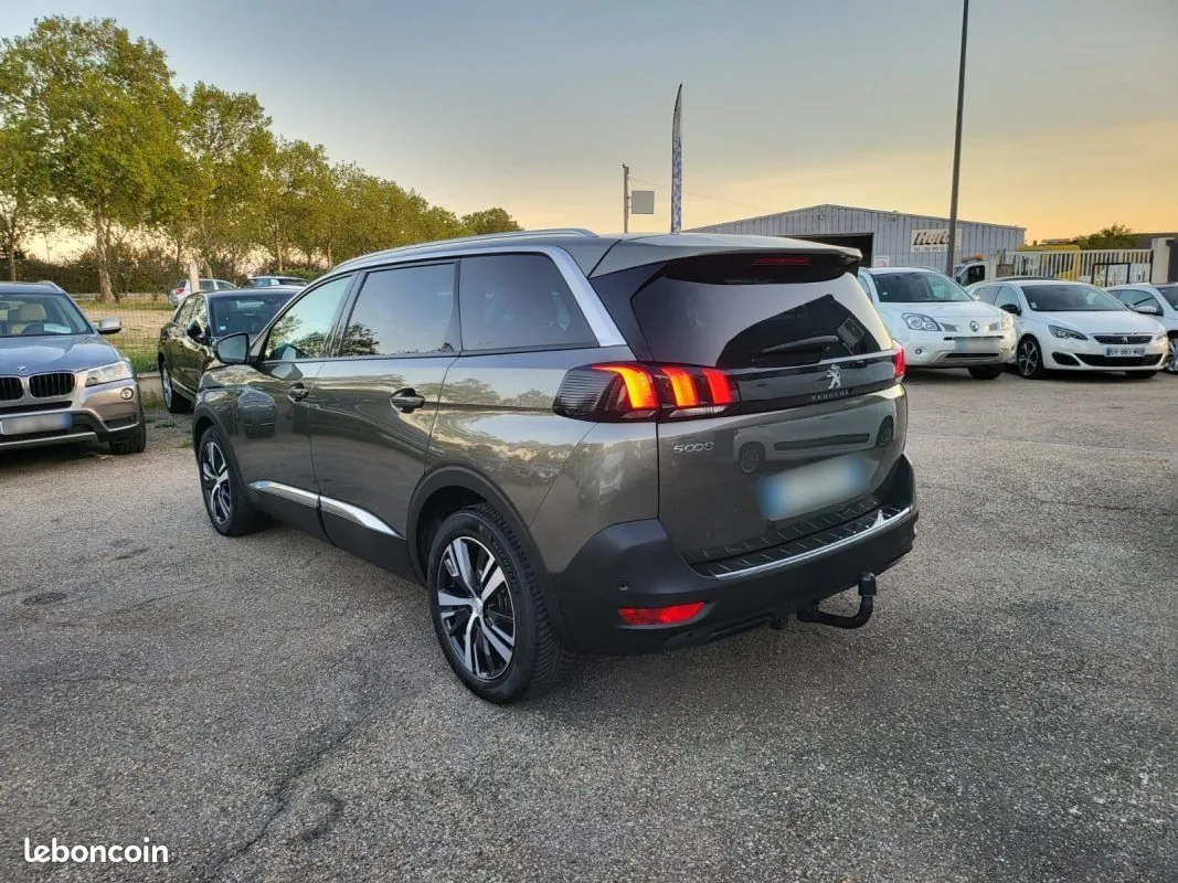 Peugeot 5008 2018 photo 4