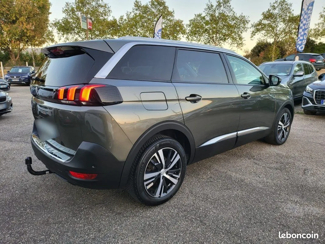 Peugeot 5008 2018 photo 5