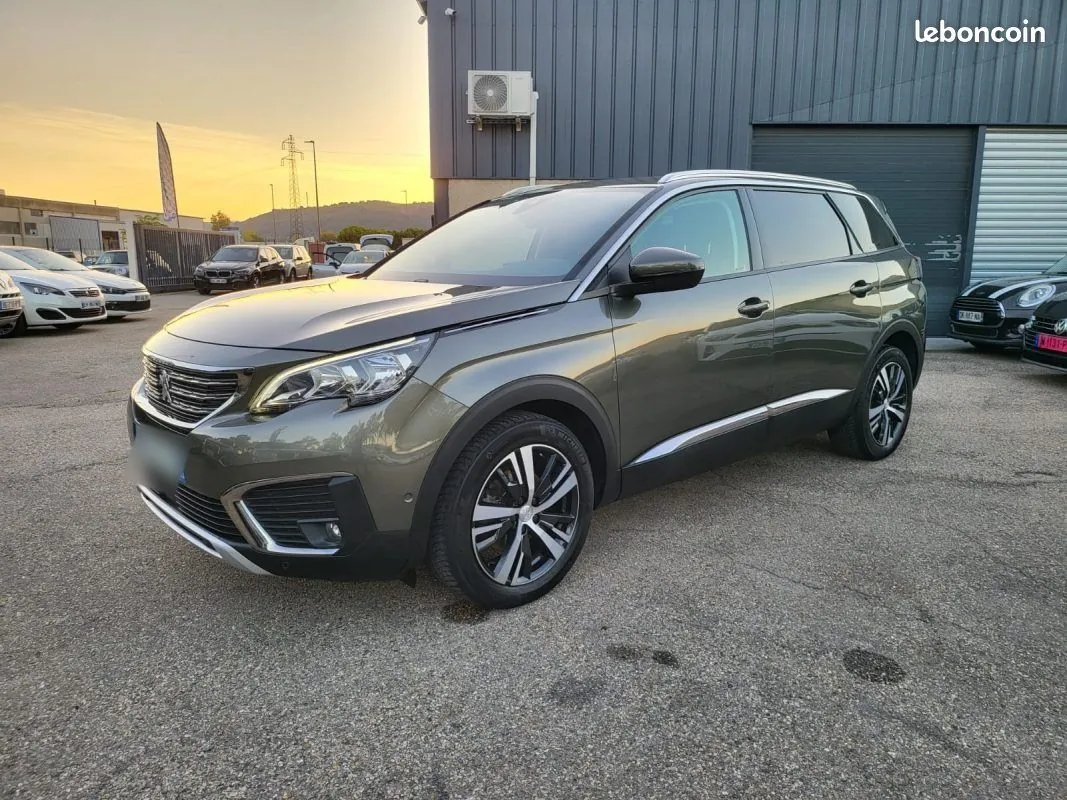 Peugeot 5008