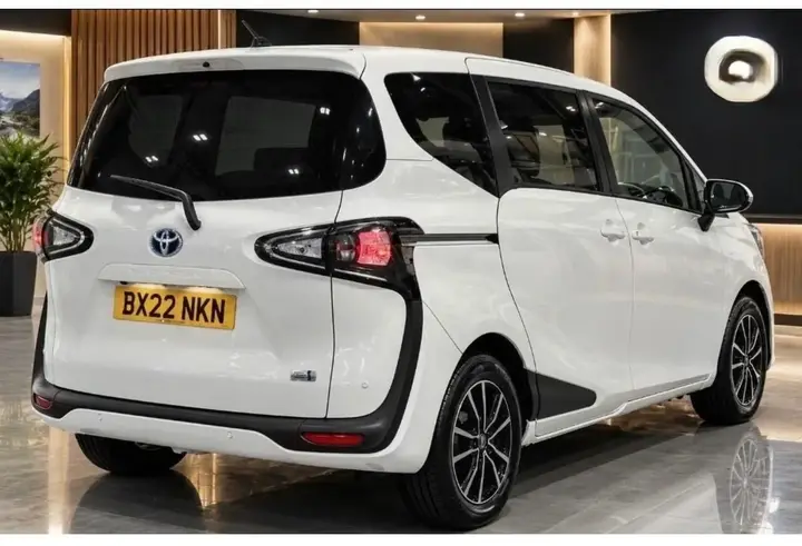 Toyota Sienta 2022 photo 4