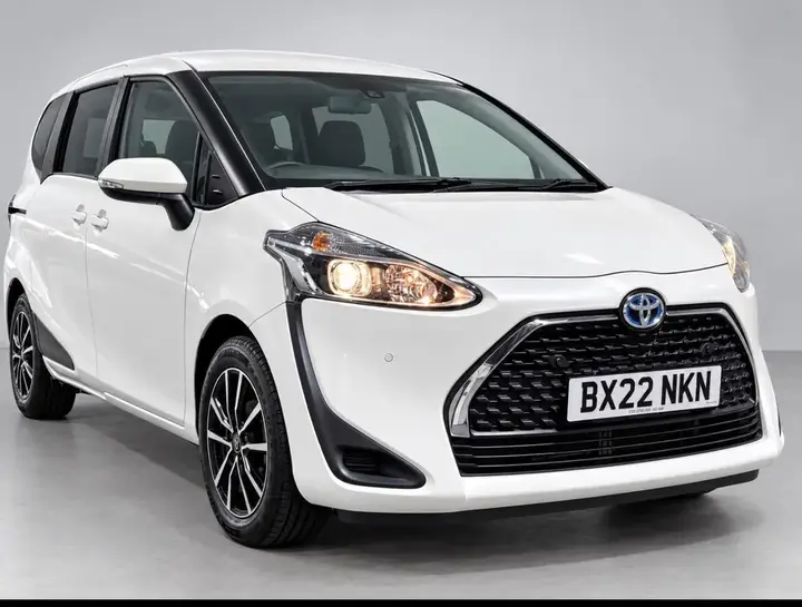 Toyota Sienta 2022 photo 5
