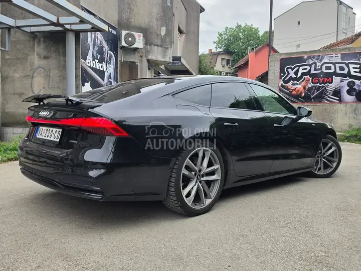 Audi A7 2021 photo 2